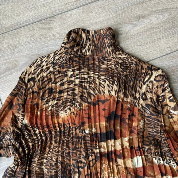 Laura Leopard Print Raffle  Blouse - Picture 15 of 16